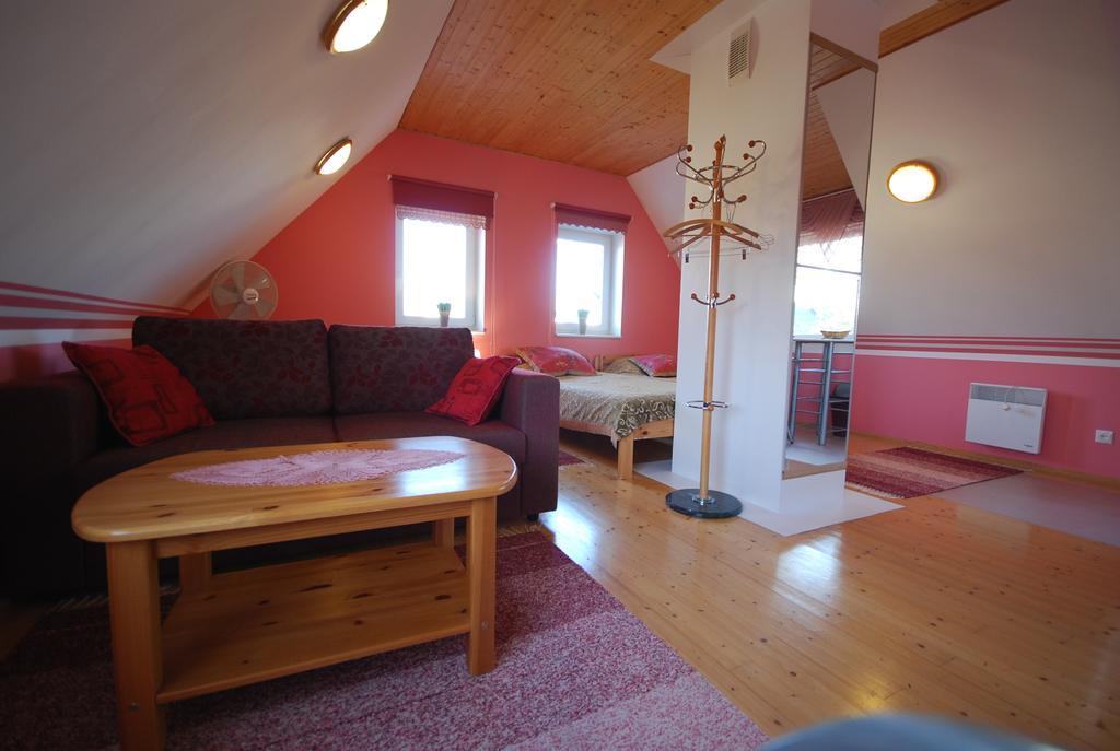 Ida Majutus Otel Kuressaare Oda fotoğraf